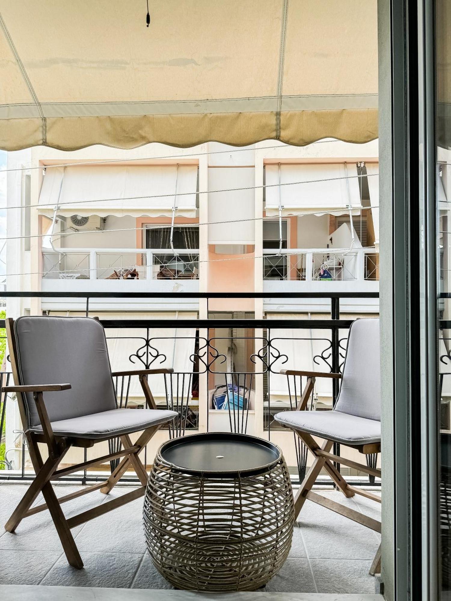 Apartment Near Metro + Port Piraeus Exterior photo