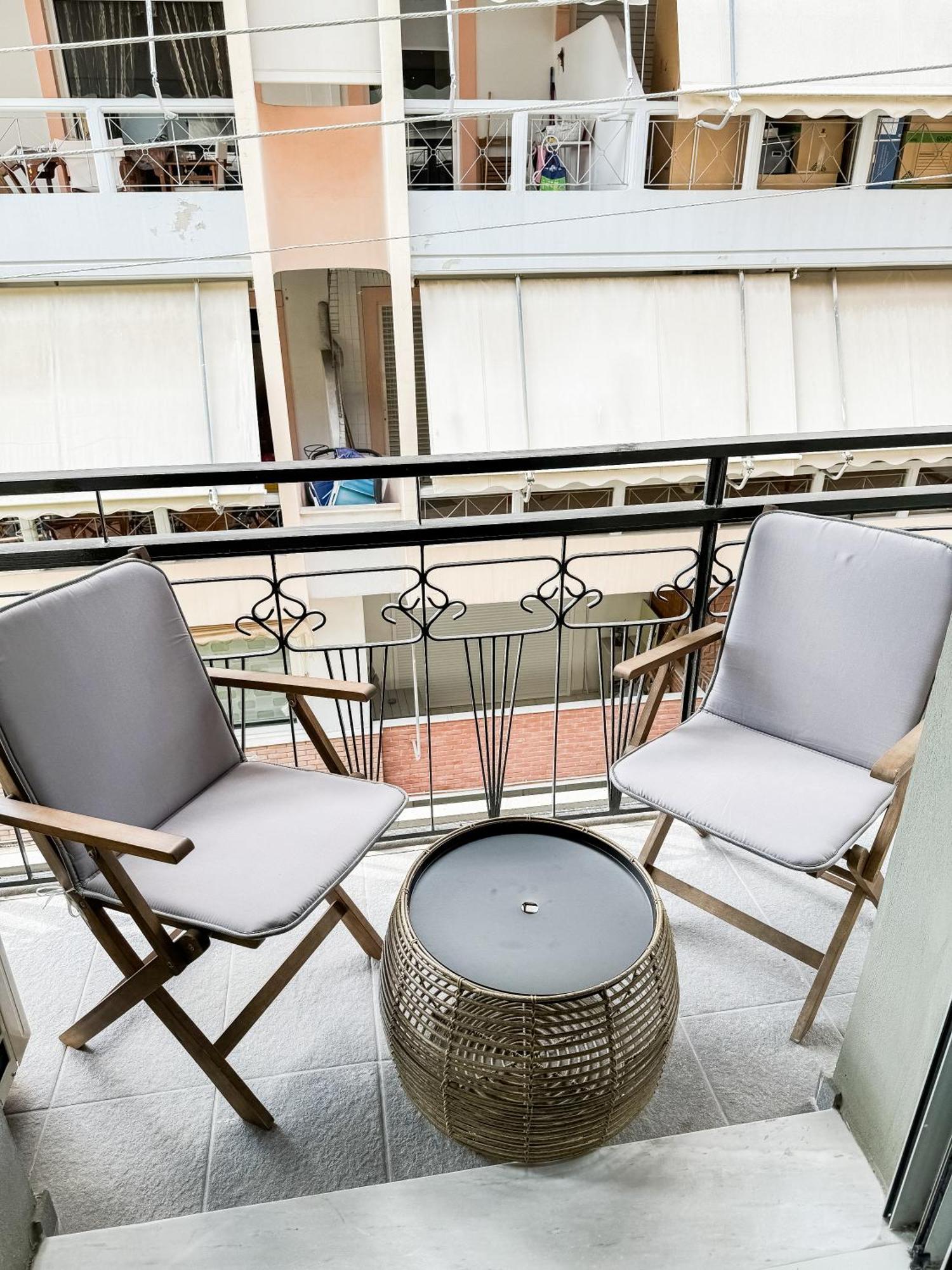 Apartment Near Metro + Port Piraeus Exterior photo
